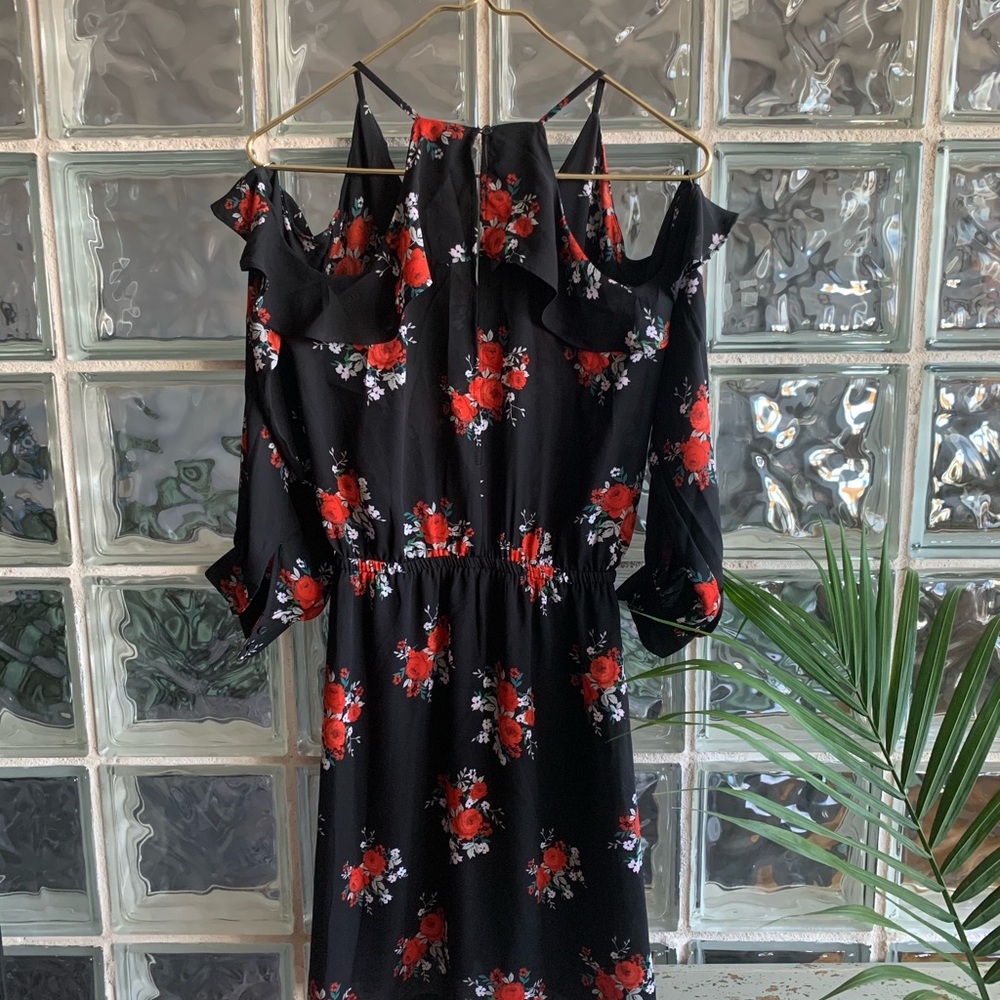 H&M Long Sleeve Floral Cut Out Dress - Picture 5 of 9